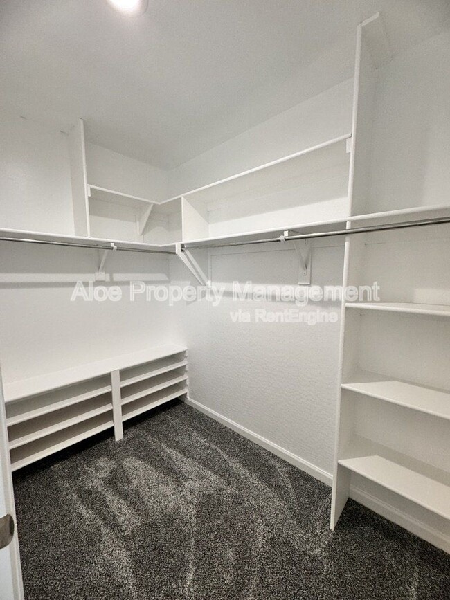 Building Photo - 14141 N 136th Ln