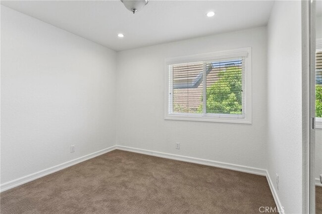 Building Photo - 28501 El Sur