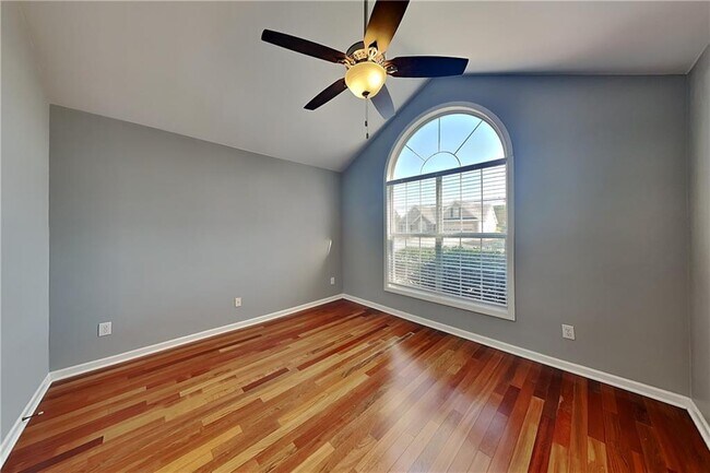 Building Photo - 1012 Fairmont Park Dr