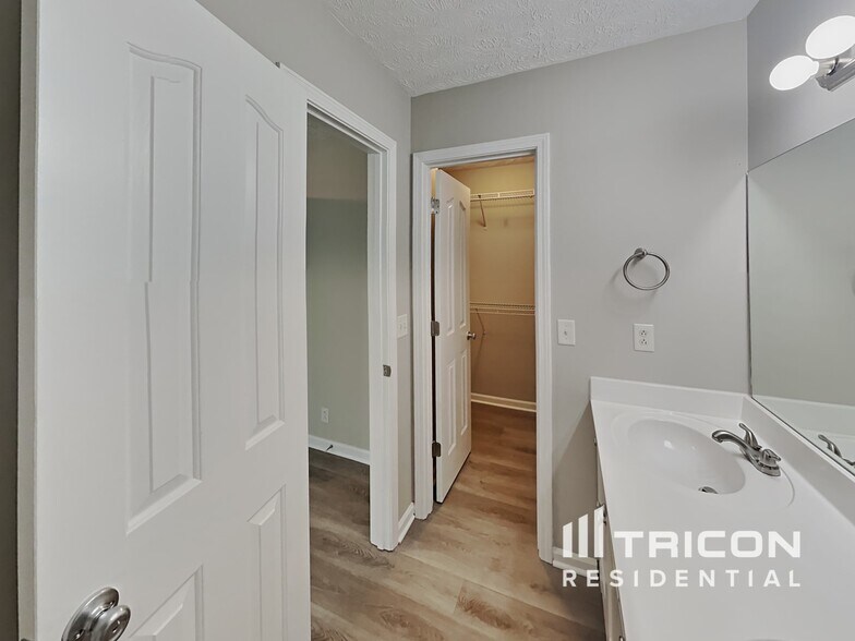 Building Photo - 1224 Ballater Dr