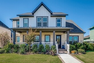 Building Photo - 1404 S Pecan Pkwy