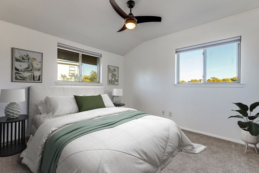 Building Photo - 4012 Tennis Club Rd