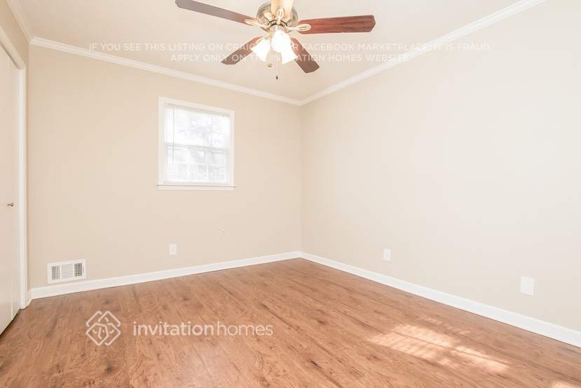 Building Photo - 4032 Cumberland Dr SW
