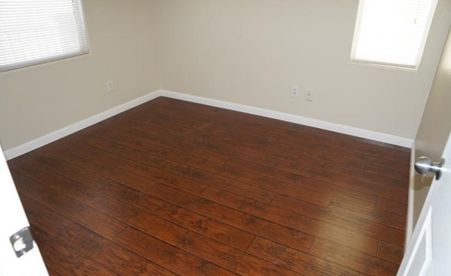 Building Photo - 5447 W Hasley Canyon Ave