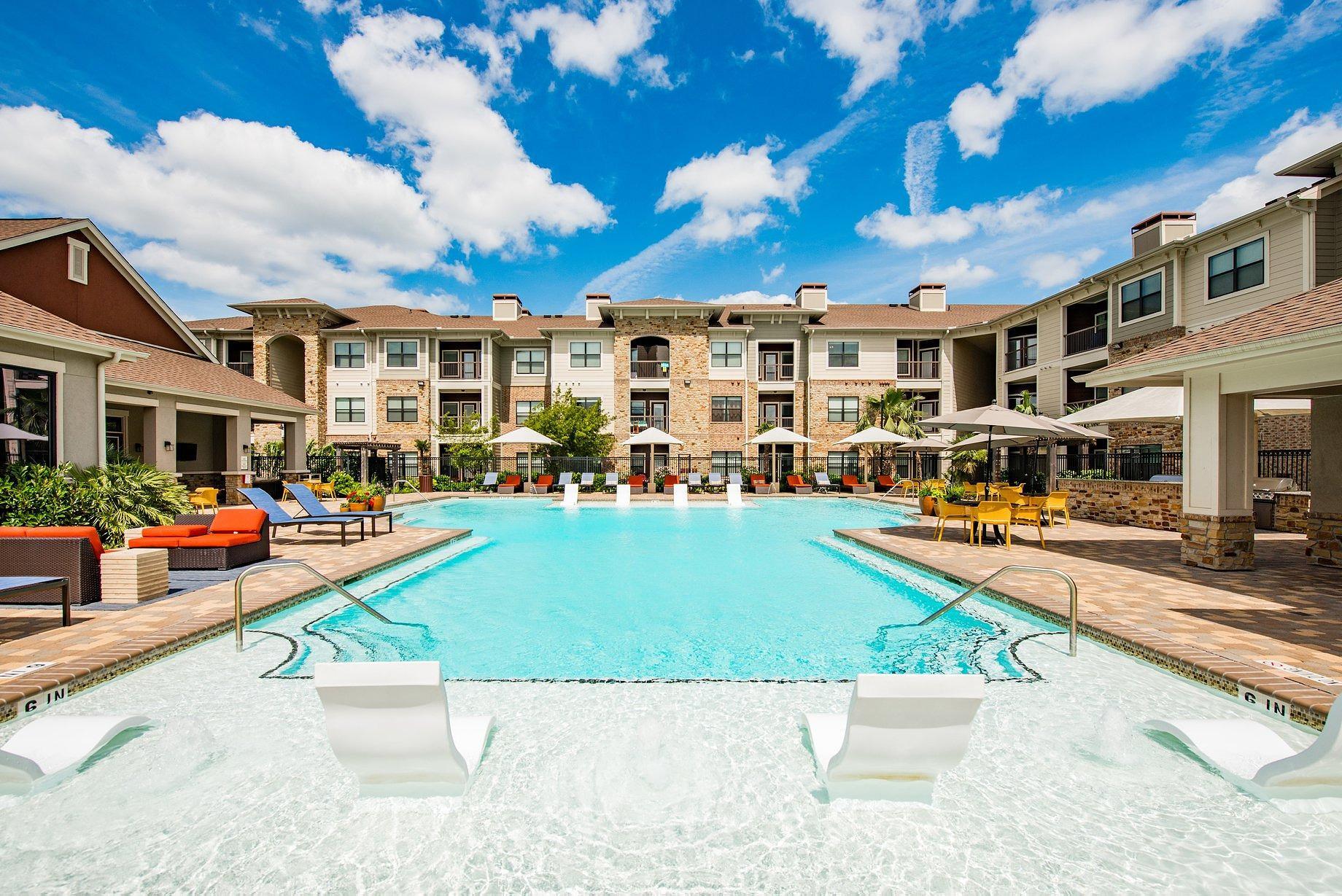 Building Photo - 18021 Kingsland Blvd