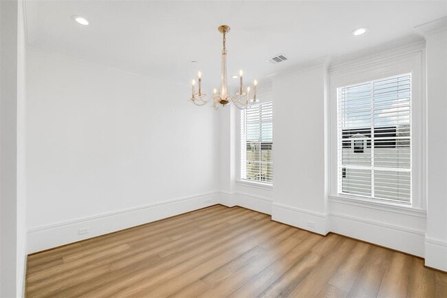 Building Photo - 39 Crain Sq Blvd
