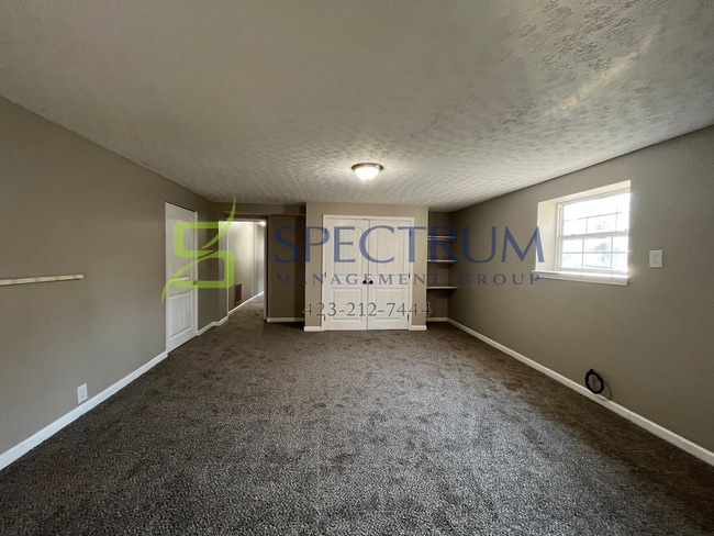 Building Photo - 3 Bedroom 2.5 Bath Single Family Home