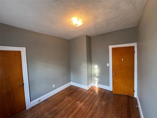 Building Photo - 43 Westerly Ave