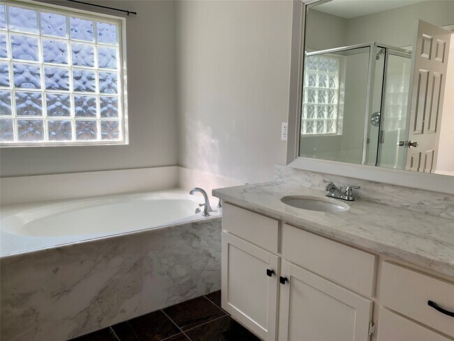 Building Photo - 6723 Del Rio St