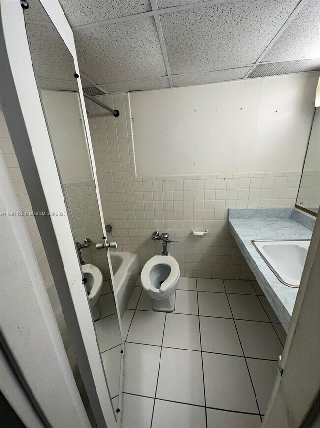 Building Photo - 26 Diplomat Pkwy