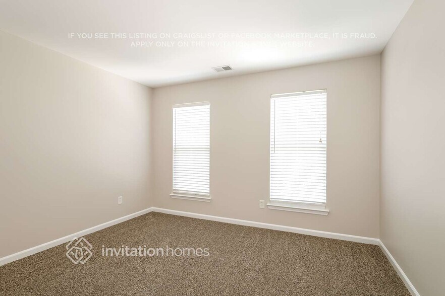 Building Photo - 7918 Antique Cir