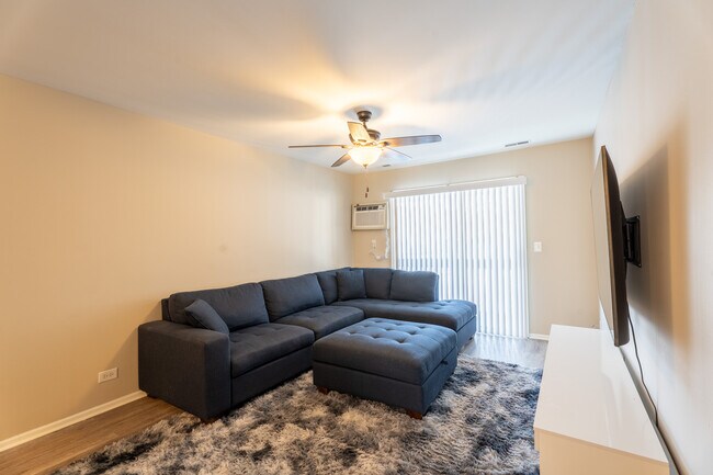 Building Photo - 774 Terrace Ct