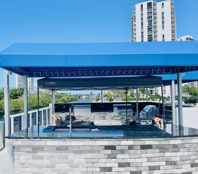 Building Photo - 3675 N Country Club Dr