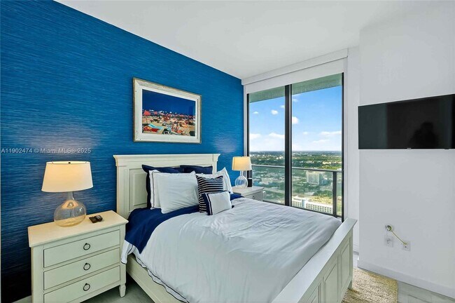 Building Photo - 480 NE 31st St