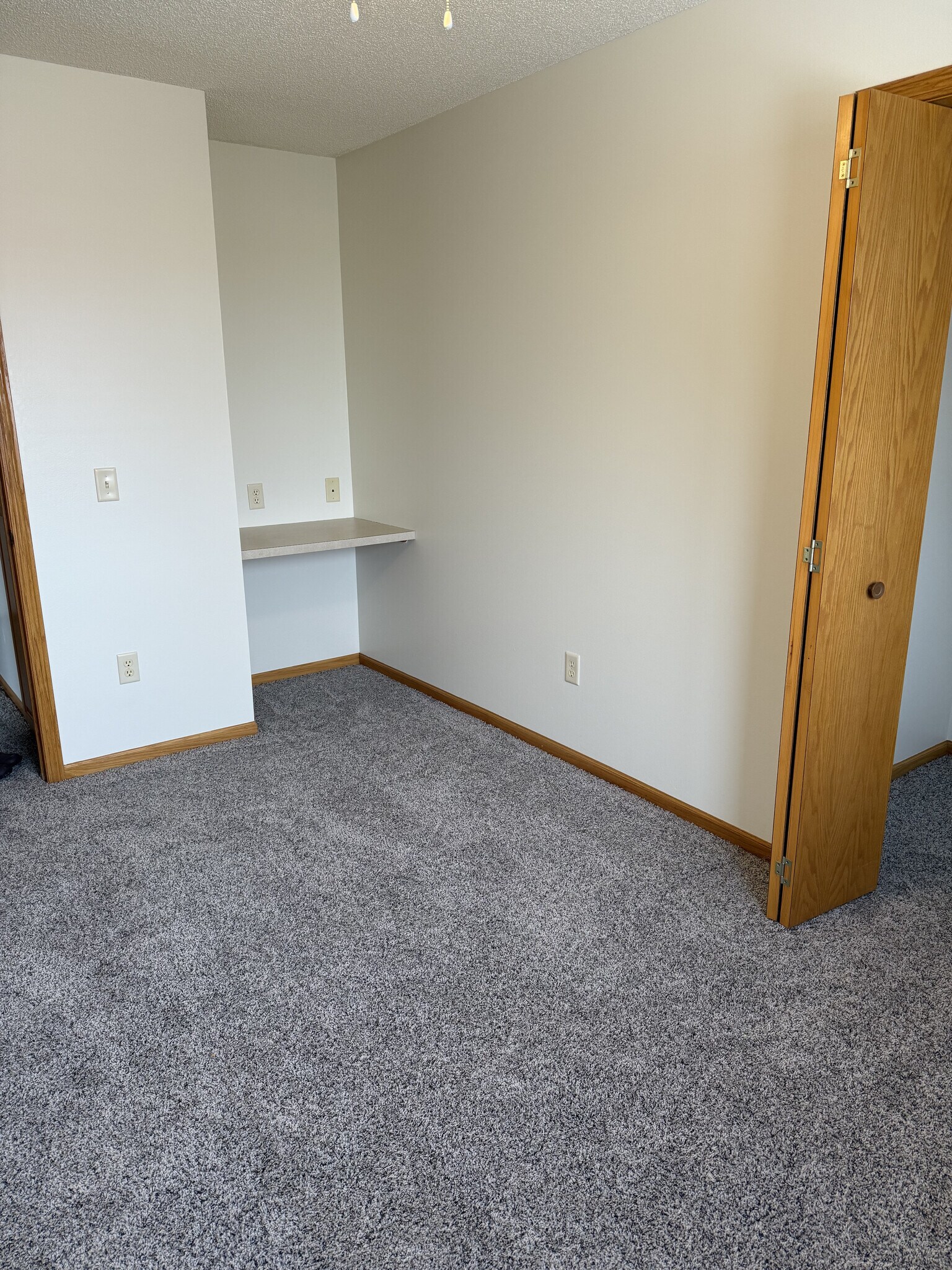 Building Photo - 5293 Manchester Dr