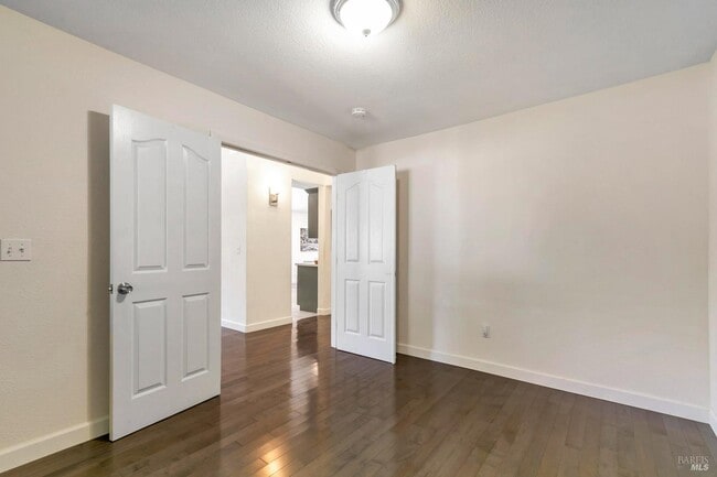 Building Photo - 3257 Vista Del Lago Way