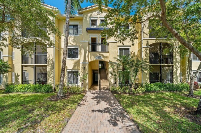 Building Photo - 3020 Alcazar Pl