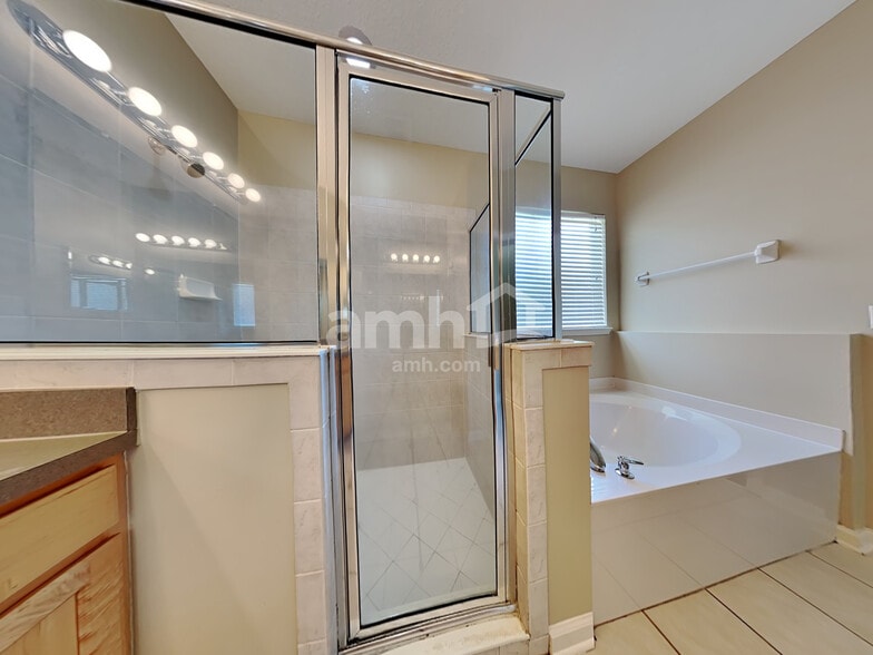 Building Photo - 658 Southland Ln