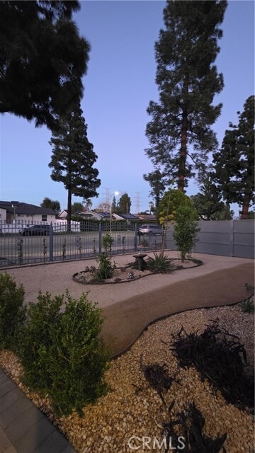 Building Photo - 18224 Chatsworth St