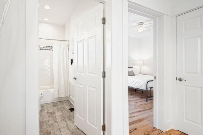 Building Photo - 110 E Blue Crab Loop