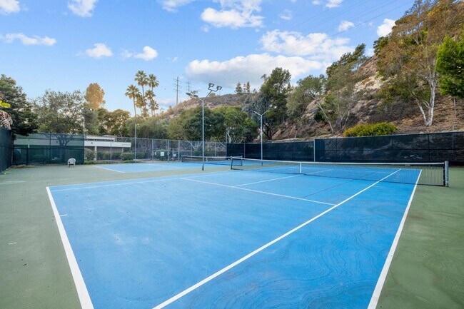 Building Photo - 6314 Friars Rd