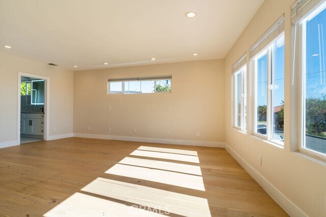 Building Photo - 2850 Zell Dr