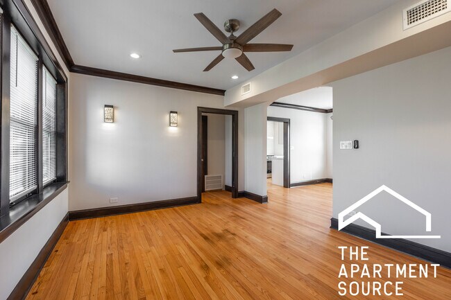 Building Photo - 6409 N Talman Ave