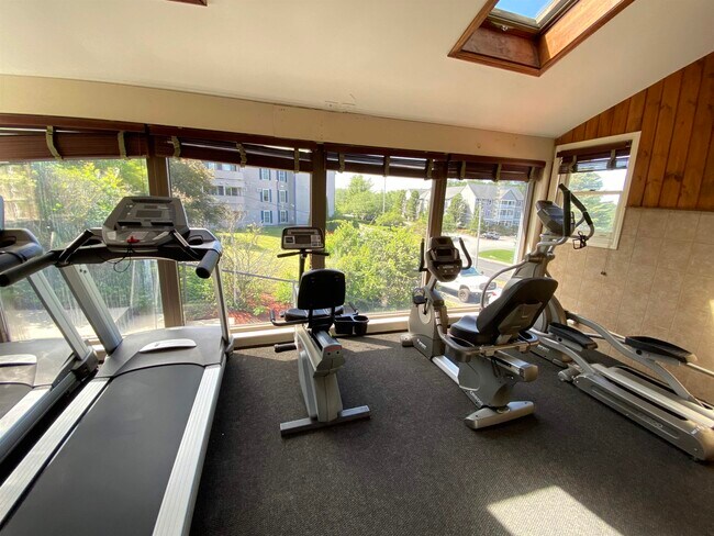 Building Photo - 131 Eastern Ave