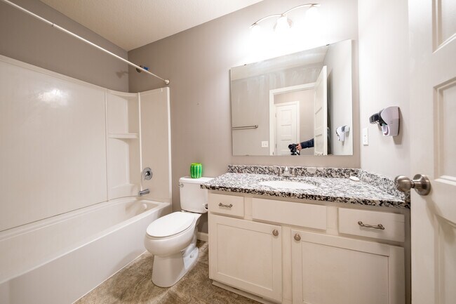 Building Photo - 20817 Guthrie Dr