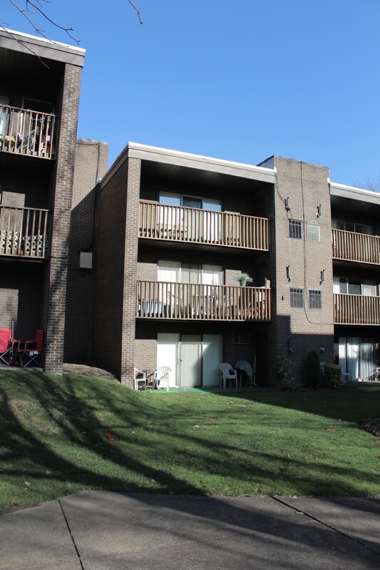 Village Square 600 Kelly Ave Pittsburgh PA 15221 Apartment Finder