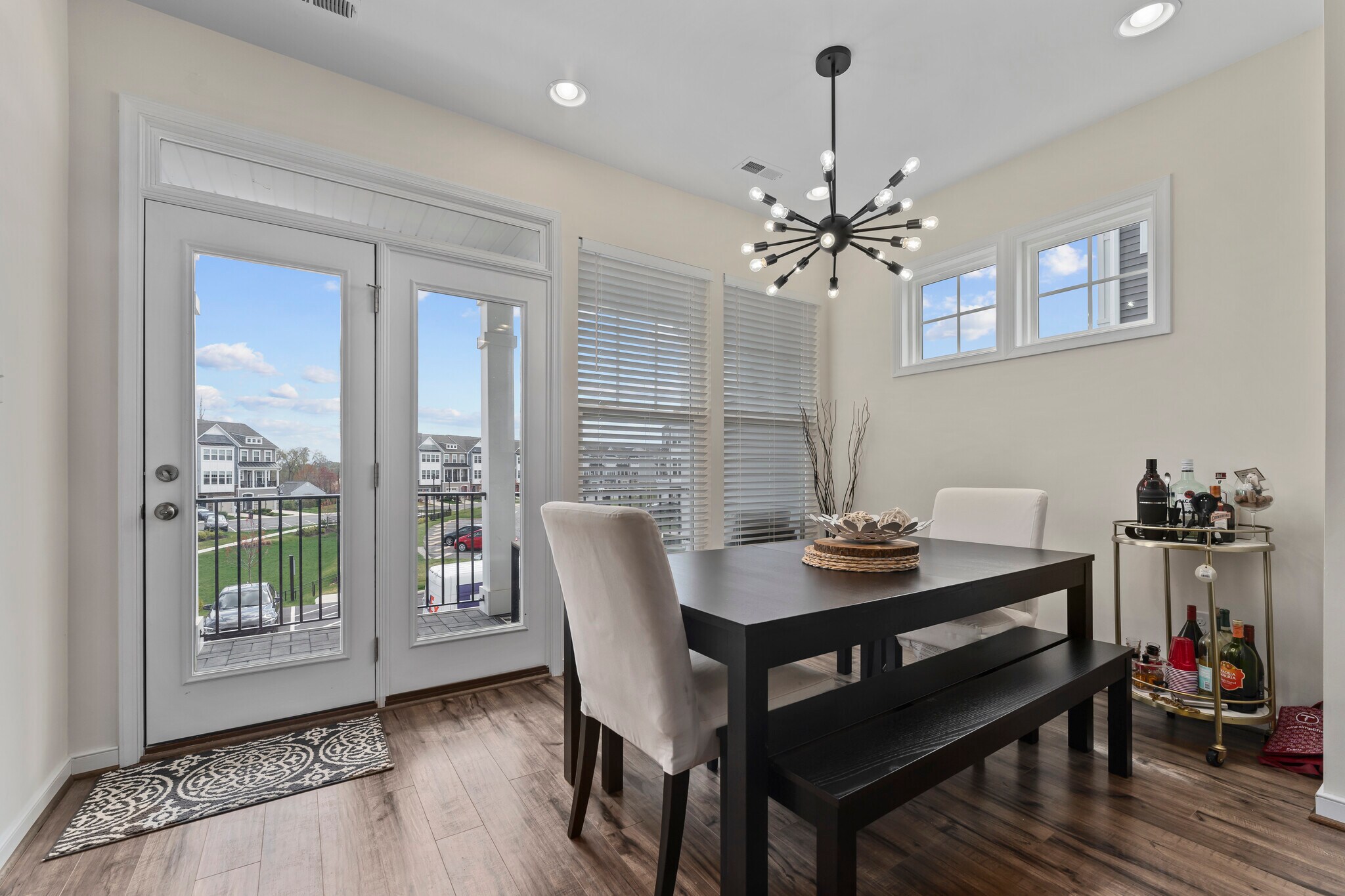 Dinning - 10410 Perennial Dr