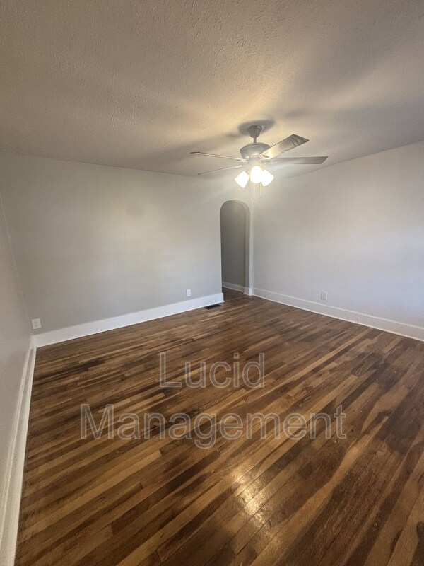 Building Photo - 4009 Beaver St