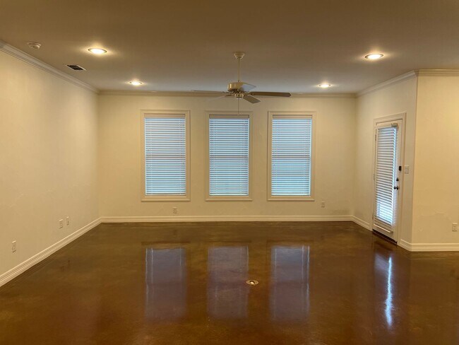 Building Photo - 2964 Elkton Trail