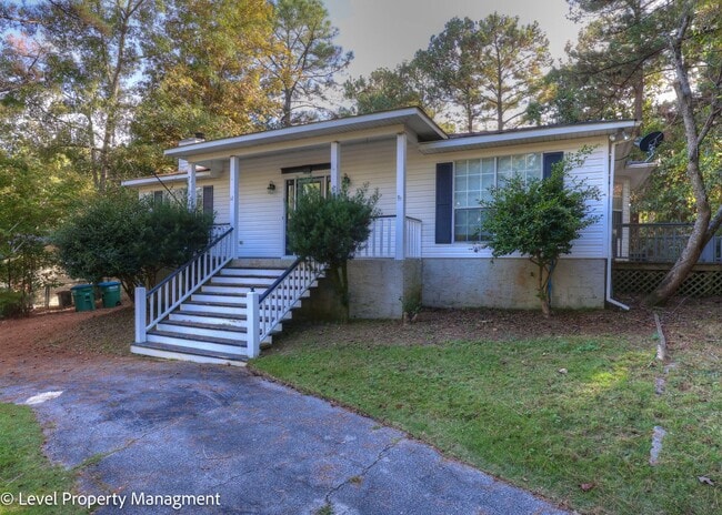 Building Photo - Spanish Fort Duplex Side B 2/1 with Bonus Room