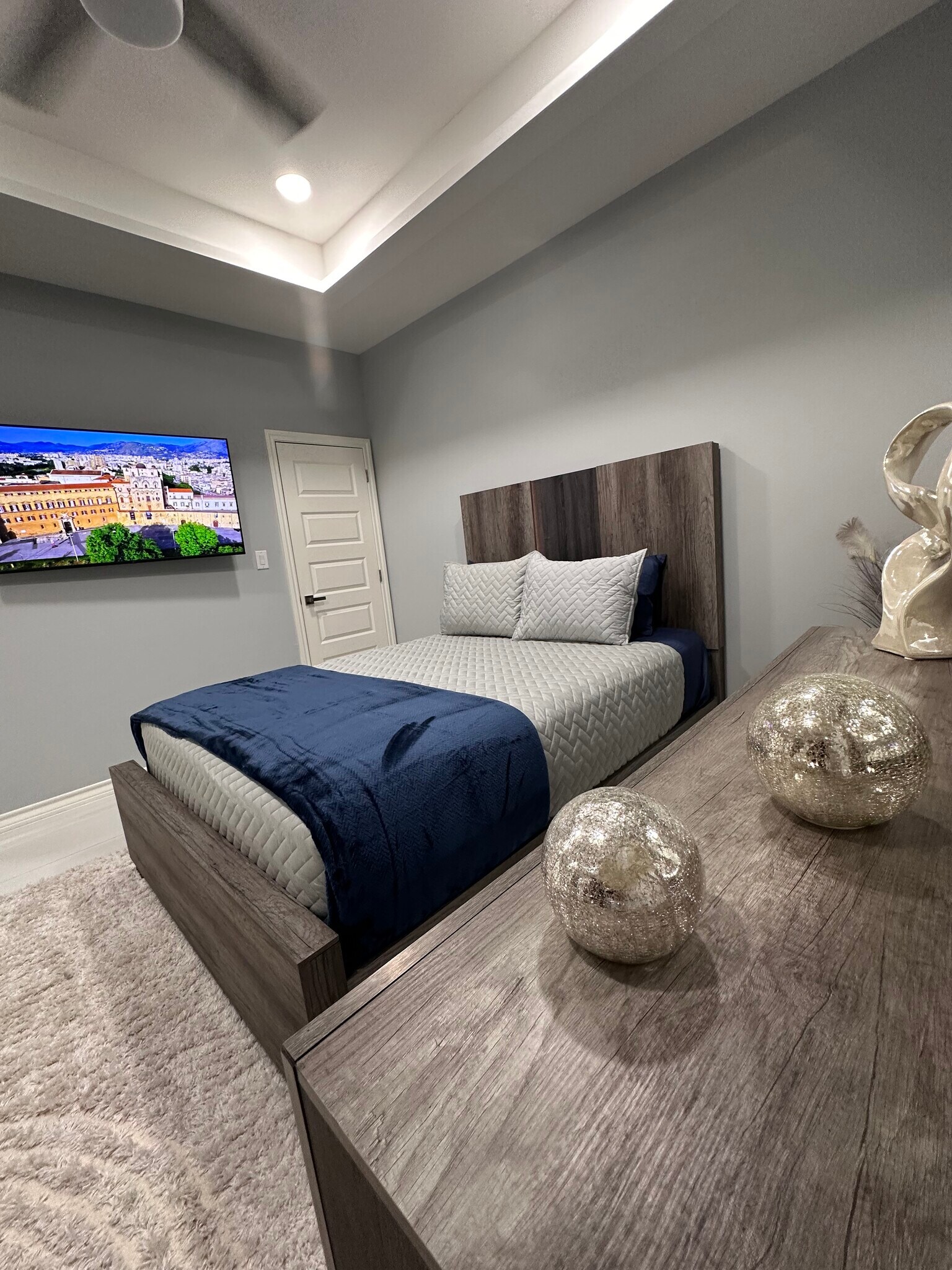 Building Photo - 2417 Indian Creek Ave