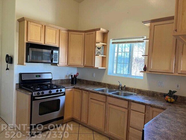 Building Photo - 1173 Calle Chaparral