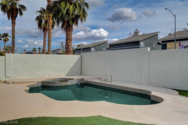 Building Photo - 2817 Via Florentine St