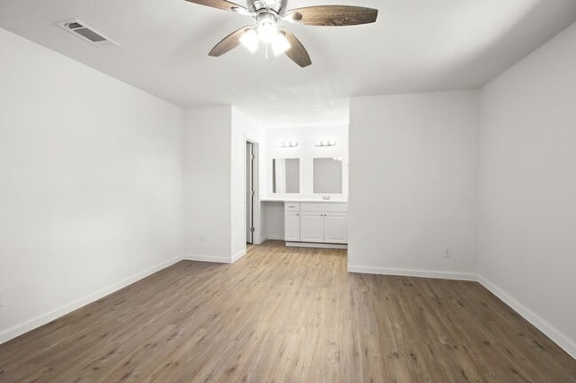 Building Photo - 24607 Green Moss Dr