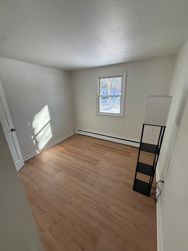 Building Photo - 27 Alpine Dr