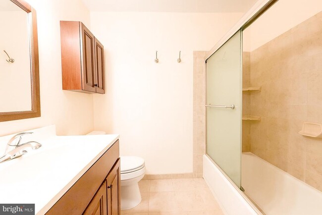Building Photo - 10707 Muirfield Dr