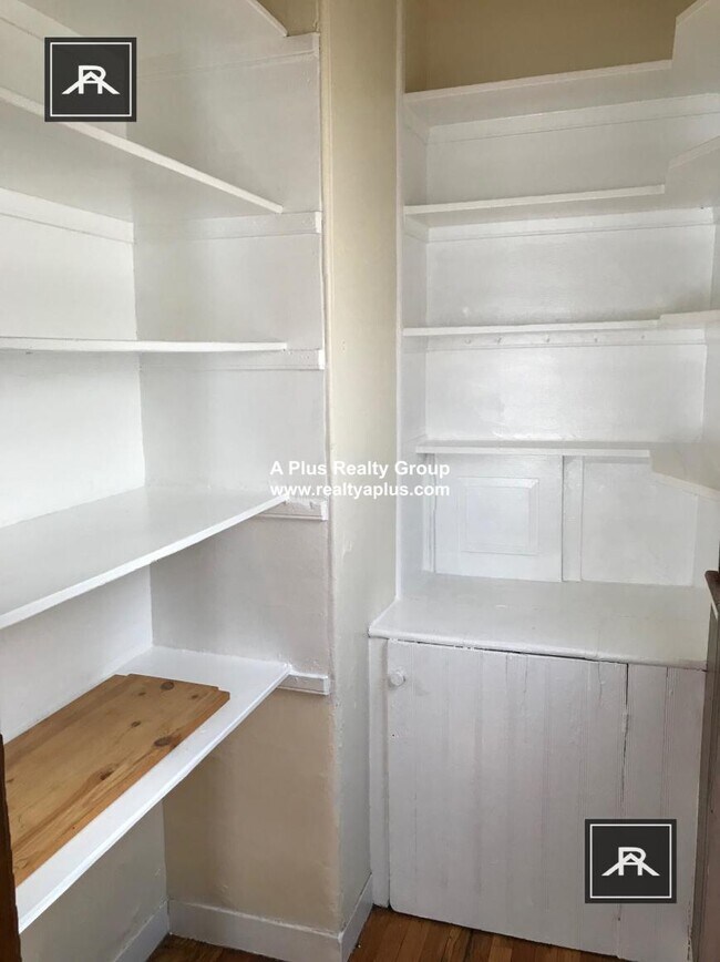 Building Photo - 4 bedroom in Boston MA 02130