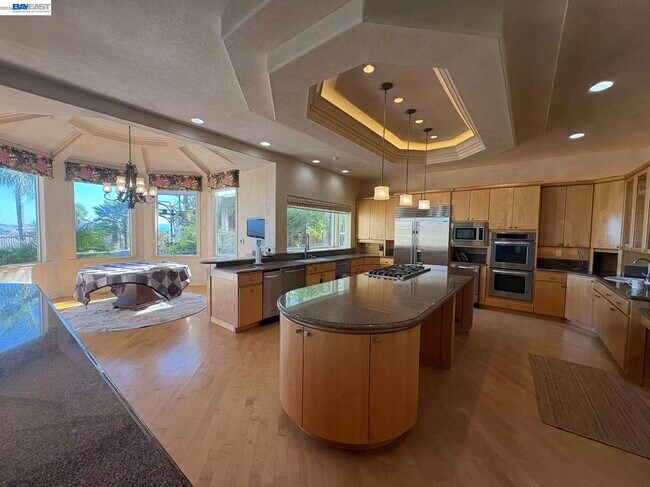 Building Photo - 3511 Country Club Pl