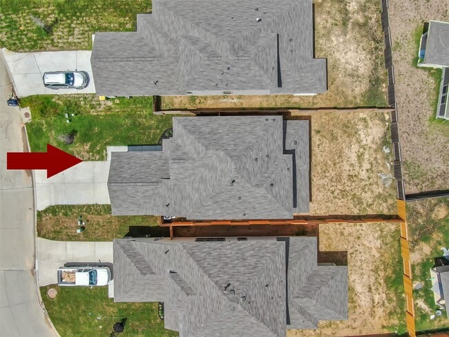 Building Photo - 16609 Merry Pines Dr