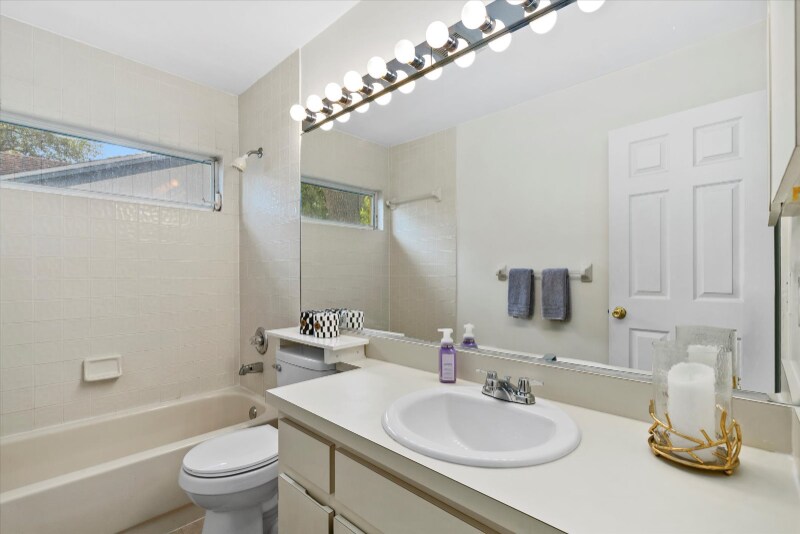 Building Photo - 1741 Elk Spring Dr