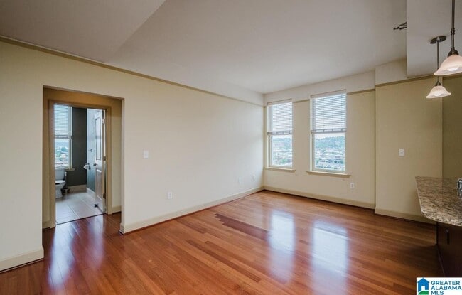 Building Photo - 2024 2nd Ave N