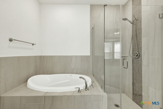 Building Photo - 1031 Lime Gruene