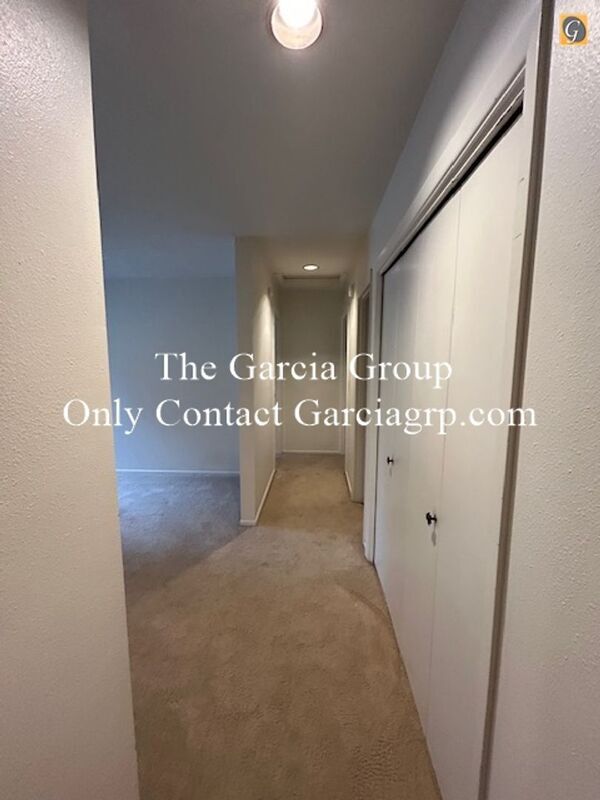 Building Photo - 315 Cervantes Cir