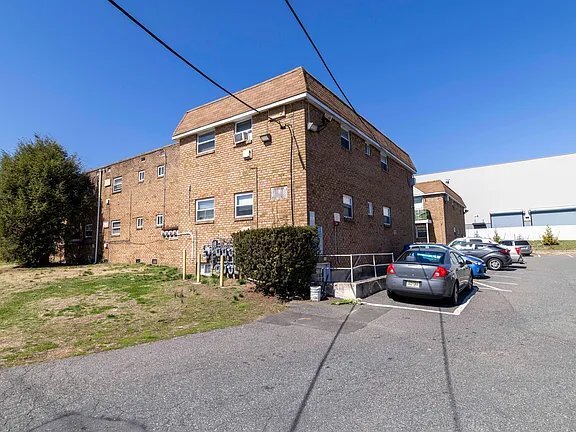 Building Photo - 501-505 N White Horse Pike
