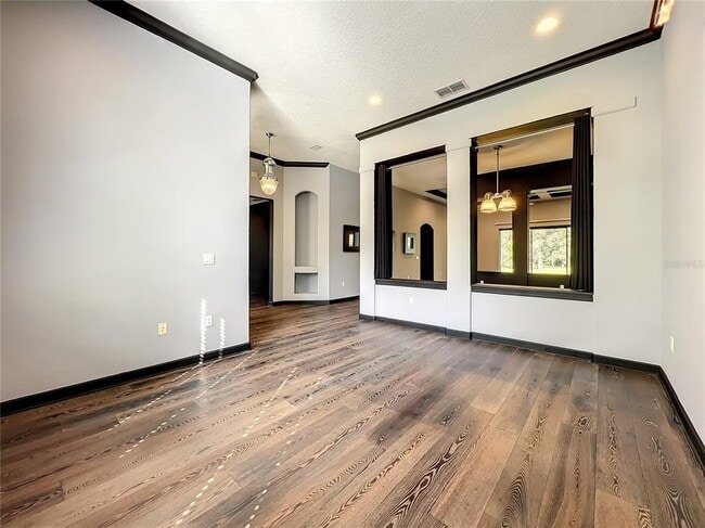 Building Photo - 10041 Oak Quarry Dr