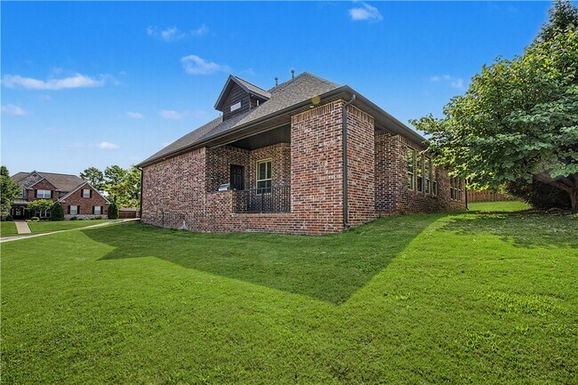 Building Photo - 6600 Willowridge Ln